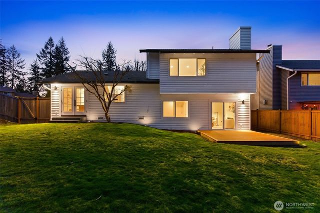 18304 152nd Court SE, Renton, WA 98058