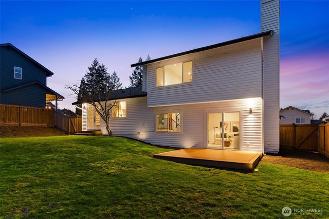 18304 152nd Court SE, Renton, WA 98058