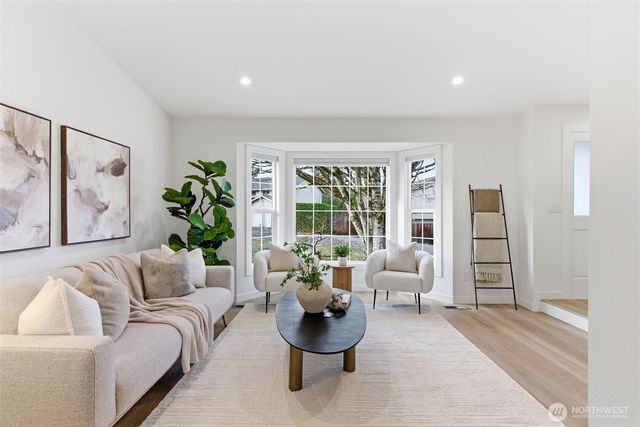 18304 152nd Court SE, Renton, WA 98058