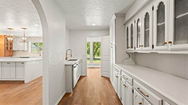1708 Bunting Lane, Edmond, OK 73034