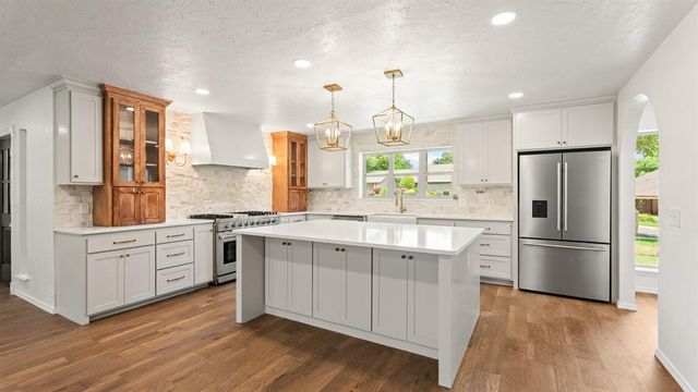1708 Bunting Lane, Edmond, OK 73034