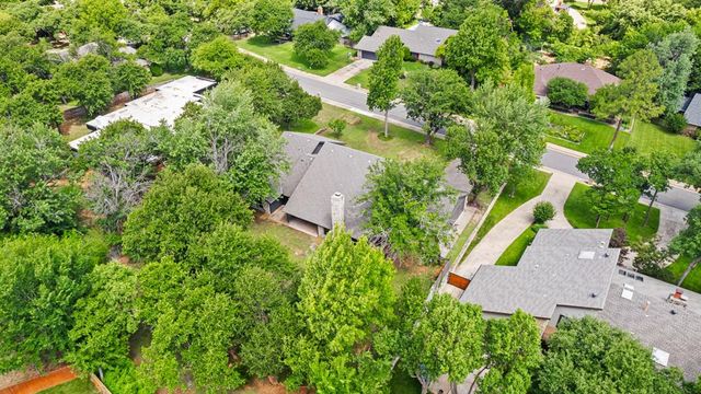 1708 Bunting Lane, Edmond, OK 73034