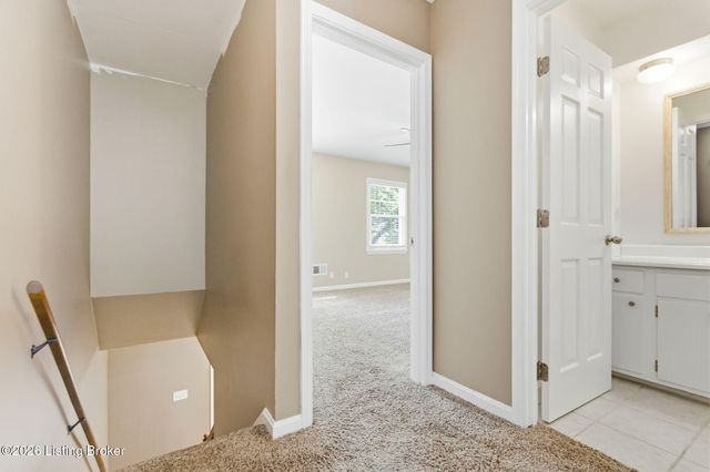 961 Whetstone Way, Louisville, KY 40223