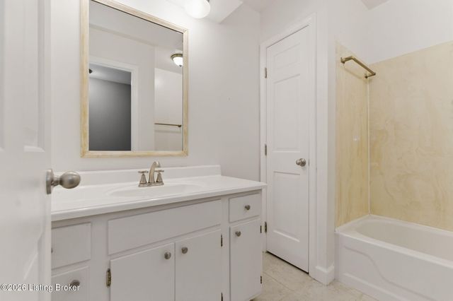 961 Whetstone Way, Louisville, KY 40223