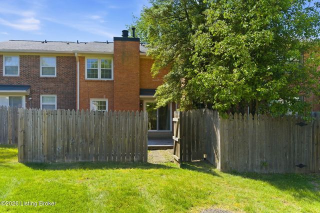 961 Whetstone Way, Louisville, KY 40223