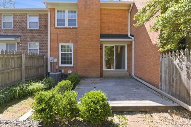 961 Whetstone Way, Louisville, KY 40223