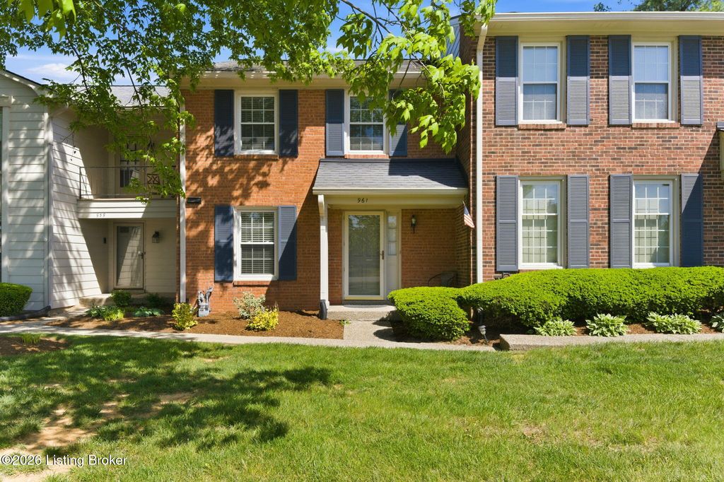 961 Whetstone Way, Louisville, KY 40223