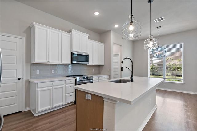 3429 Omaha Court, Bryan, TX 77808