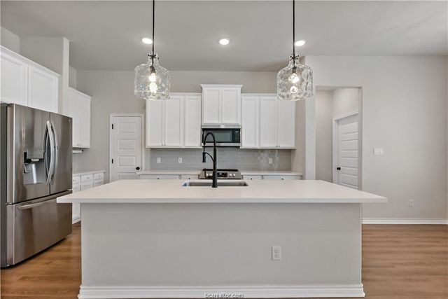 3429 Omaha Court, Bryan, TX 77808