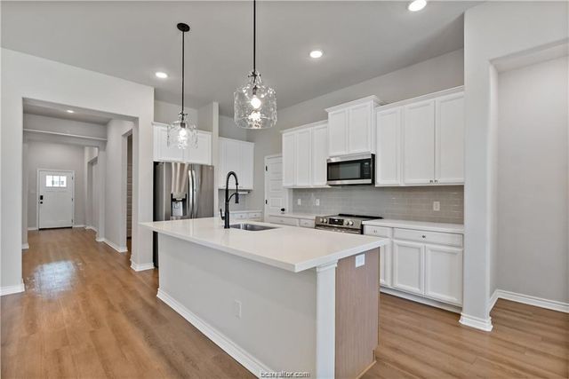 3429 Omaha Court, Bryan, TX 77808
