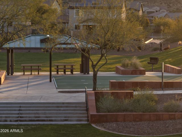 3809 W Aracely Drive, New River, AZ 85087