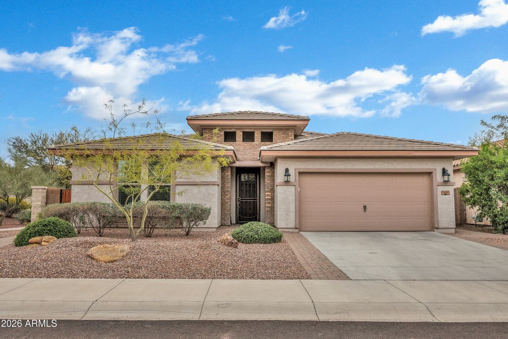3809 W Aracely Drive, New River, AZ 85087