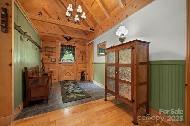 23 Jay Foster Way 22/23, Saluda, NC 28773