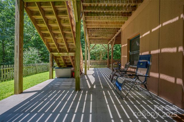 23 Jay Foster Way 22/23, Saluda, NC 28773