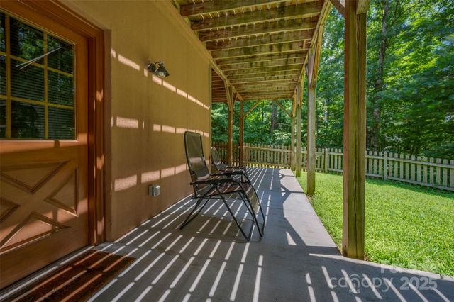 23 Jay Foster Way 22/23, Saluda, NC 28773