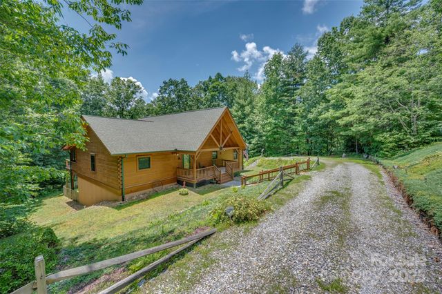 23 Jay Foster Way 22/23, Saluda, NC 28773