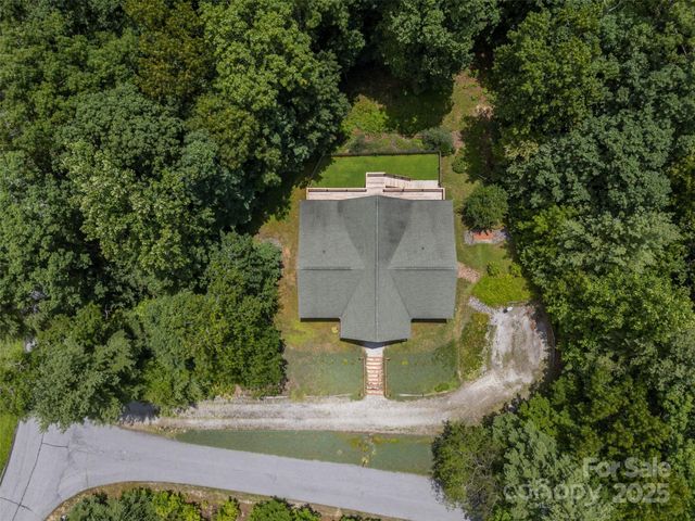 23 Jay Foster Way 22/23, Saluda, NC 28773