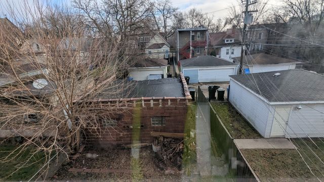 7421 S Dante Avenue, Chicago, IL 60619