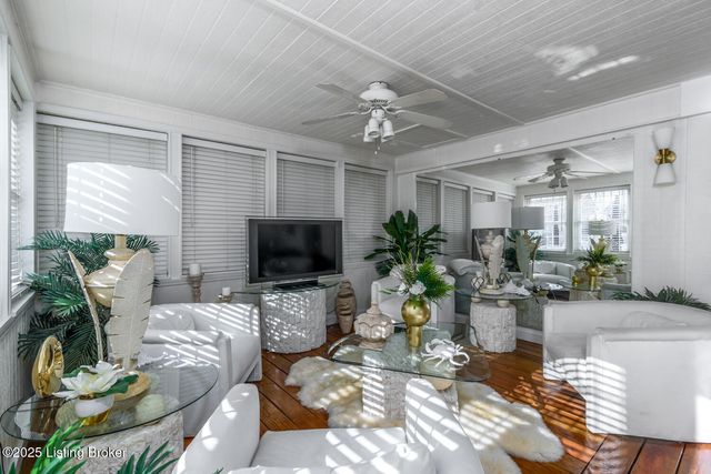 2851 S Wilson Rd, Radcliff, KY 40160