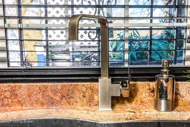 2851 S Wilson Rd, Radcliff, KY 40160