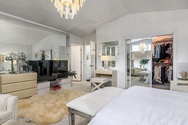 2851 S Wilson Rd, Radcliff, KY 40160