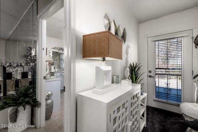 2851 S Wilson Rd, Radcliff, KY 40160