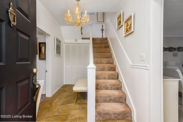 2851 S Wilson Rd, Radcliff, KY 40160