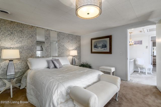 2851 S Wilson Rd, Radcliff, KY 40160