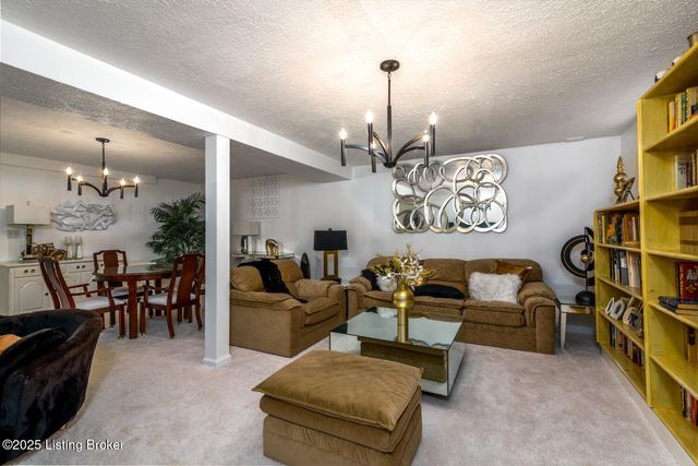 2851 S Wilson Rd, Radcliff, KY 40160