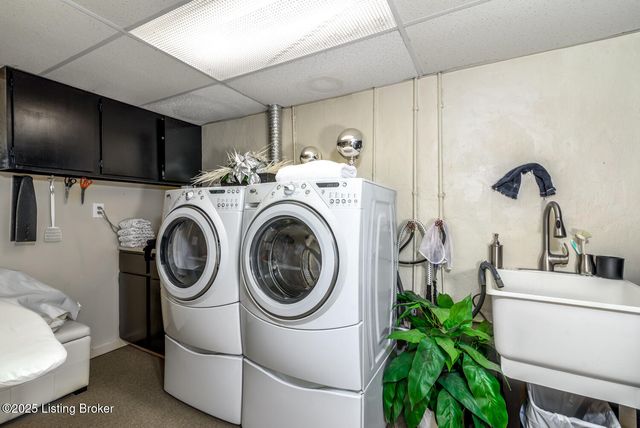 2851 S Wilson Rd, Radcliff, KY 40160