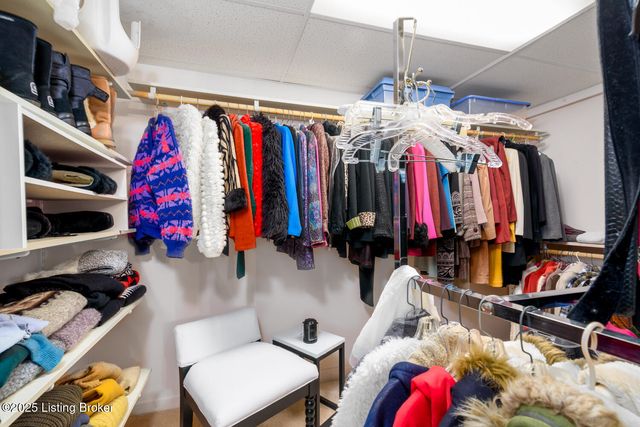 2851 S Wilson Rd, Radcliff, KY 40160