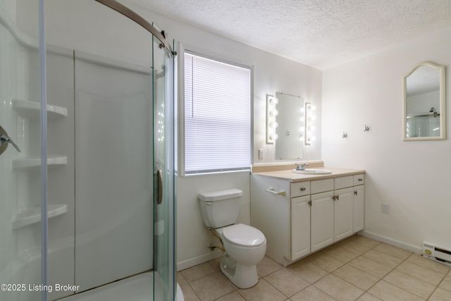 2851 S Wilson Rd, Radcliff, KY 40160