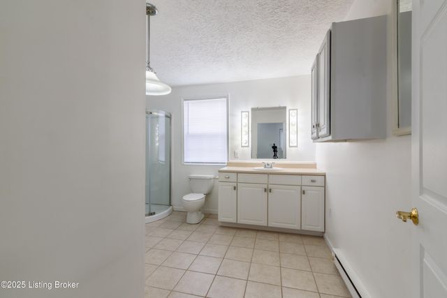 2851 S Wilson Rd, Radcliff, KY 40160