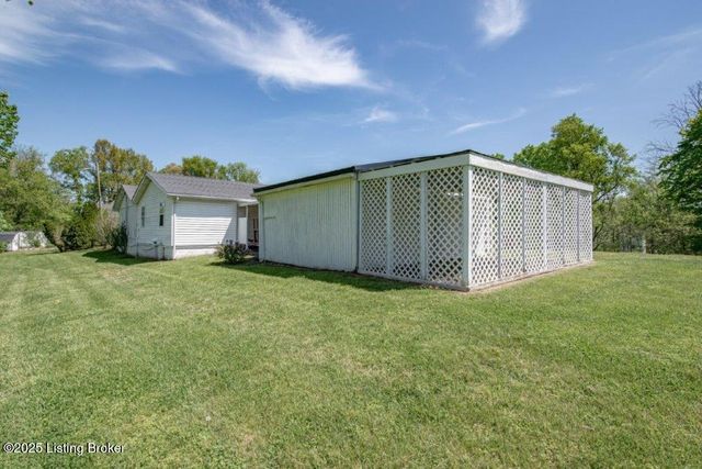 2851 S Wilson Rd, Radcliff, KY 40160