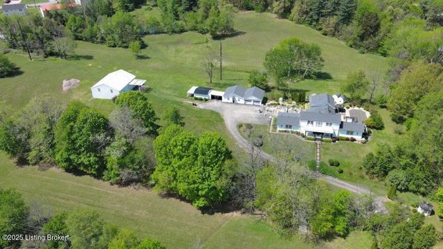 2851 S Wilson Rd, Radcliff, KY 40160