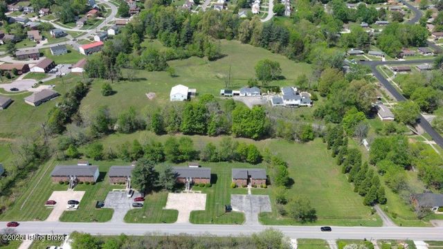 2851 S Wilson Rd, Radcliff, KY 40160