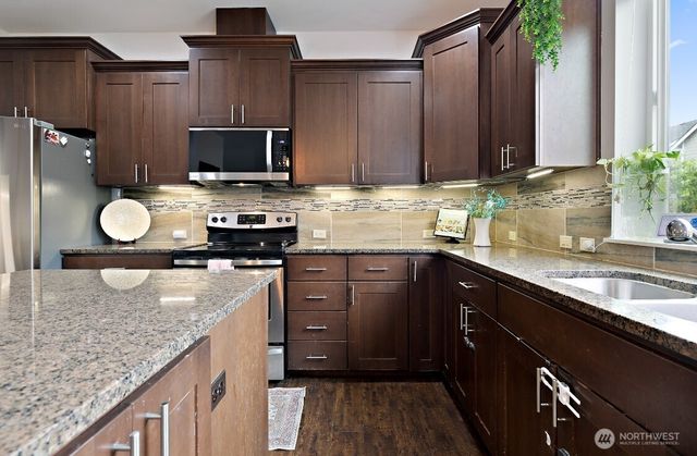 14410 99th Way SE, Yelm, WA 98597