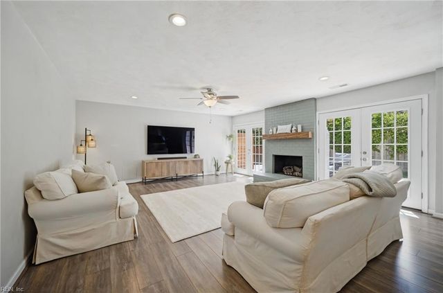 2301 Mossy Hollow PL, Virginia Beach, VA 23454