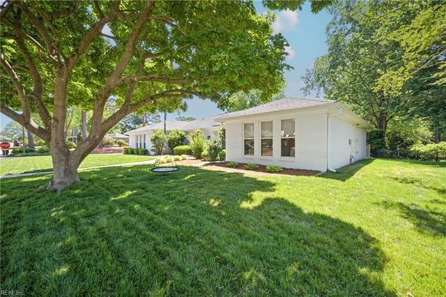 2301 Mossy Hollow PL, Virginia Beach, VA 23454