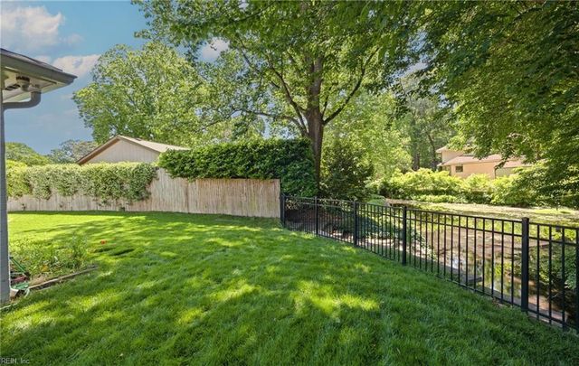 2301 Mossy Hollow PL, Virginia Beach, VA 23454