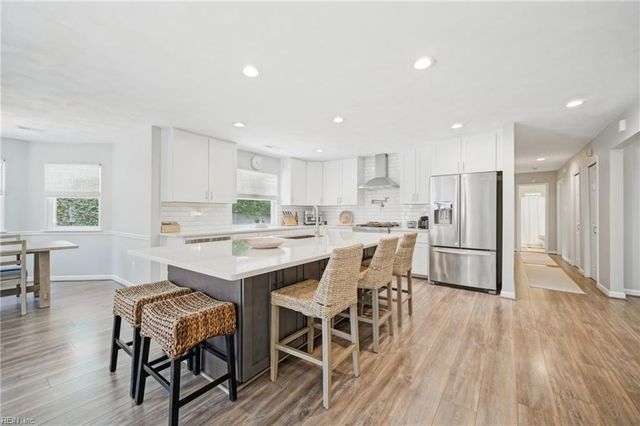 2301 Mossy Hollow PL, Virginia Beach, VA 23454
