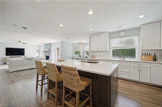 2301 Mossy Hollow PL, Virginia Beach, VA 23454