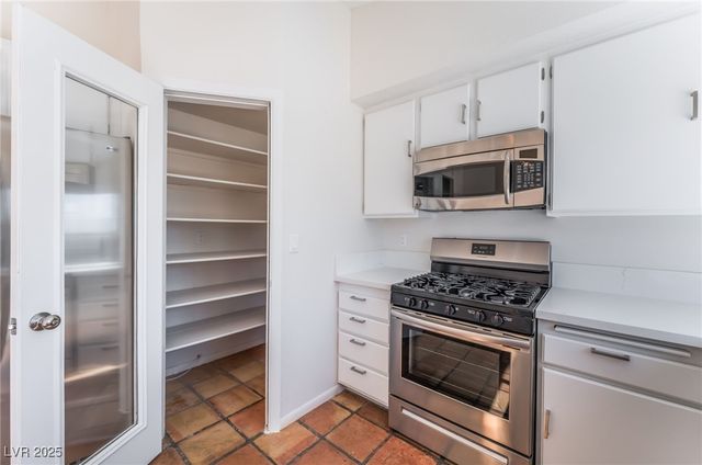 5117 Arbor Way, Las Vegas, NV 89107