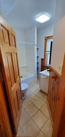 665 Washington 2, Whitman, MA 02382