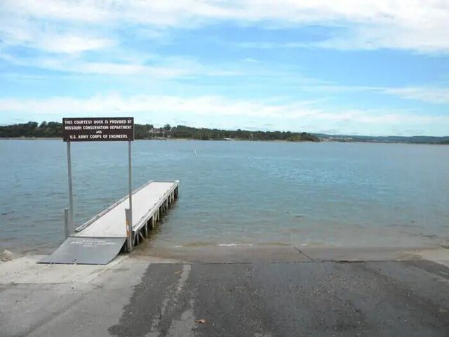 9247 State Highway 13, Kimberling City, MO 65686