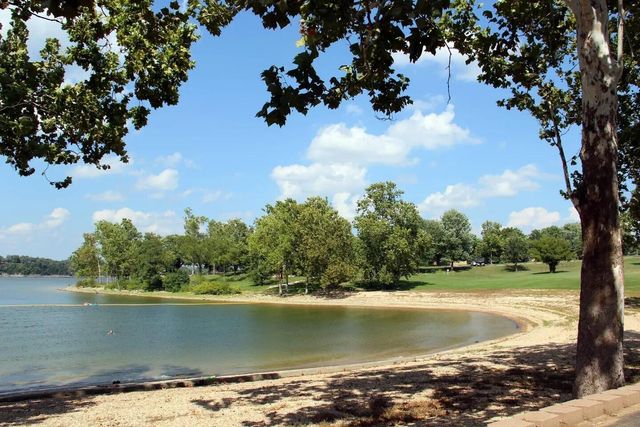 9247 State Highway 13, Kimberling City, MO 65686