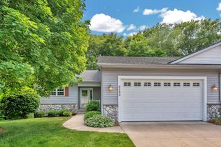 6690 Green Valley Court SE, Caledonia, MI 49316