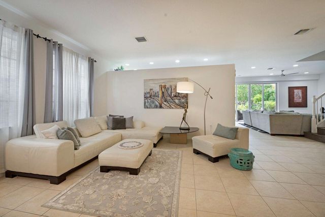 9061 DUPONT Place, Wellington, FL 33414