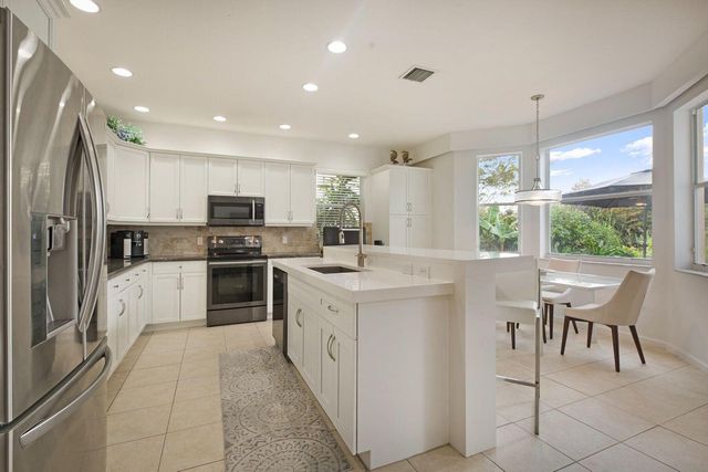 9061 DUPONT Place, Wellington, FL 33414