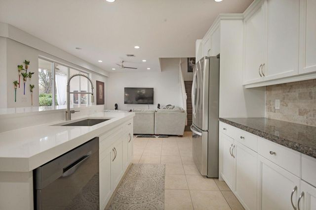 9061 DUPONT Place, Wellington, FL 33414